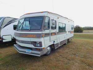lot 1 image: 1987 26 Tiffin Allegro