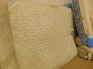 lot 160 image: NEW Dreamscape Pillow Top RV Mattress