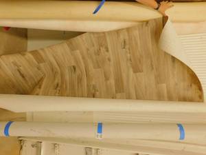 lot 175 image: Roll of New RV Linoleum
