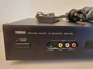 Yamaha AVS-700 Natural Sound Selector Control Center for Home Audio