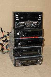 lot 93 image: Car Stereos