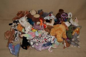 lot 153 image: Ty Beanie Babies - Large Lot