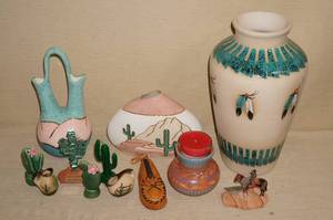 lot 174 image: Southwest Themed Dcor