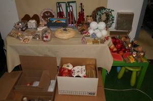 lot 196 image: Craft Supplies, Home Dcor