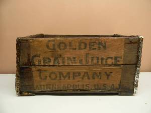 lot 12 image: GRAIN BELT BEER  GOLDEN JUICE WOOD BEER CRATE - SEE PICTURES