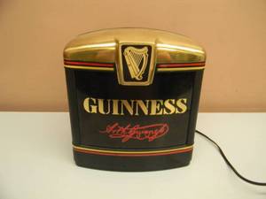 lot 21 image: GUSINNESS LIGHTED SIGN - WORKS - SEE PICTURES