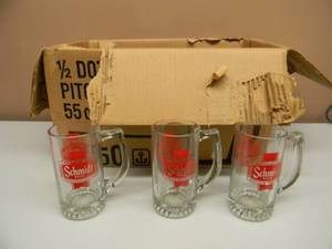 lot 34 image: CASE OF 24 SCHMIDT BEER MUGS - SEE PICTURES