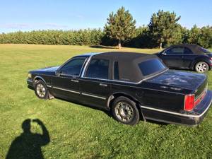 1997 Lincoln Town Car Signature