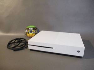 lot 3 image: X-Box One S