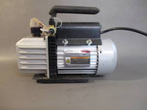 lot 17 image: Pittsburgh Vacuum Pump