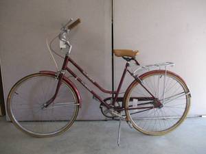 lot 68 image: Huffy Bay Point Bike