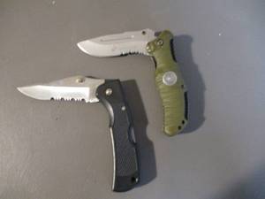 lot 57 image: Knives