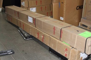 lot 31 image: New in Box Da-Lite Manual 130 Diagonal Advantage Projection  Projector Screen