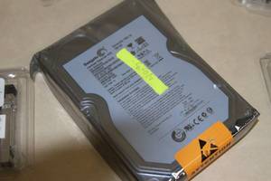 lot 73 image: Lot of NEW SFP 32118-00 Optical Transceiver Modules and Seagate Computer Hard Drive