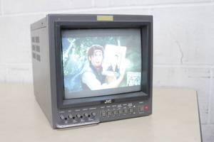 lot 76 image: JV TM-R9U Portable Retro Gaming Multi-Purpose CRT Color Video Monitor