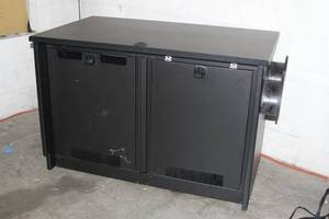 lot 83 image: Middle Atlantic C5 Series C5F2 Credenza  Equipment Rack with Heavy Duty Casters &