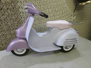 lot 2 image: OG Girl Scooter 20 Long  RM4...