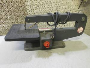 lot 3 image: Dremel Moto-Shop Scroll Saw Works  ...