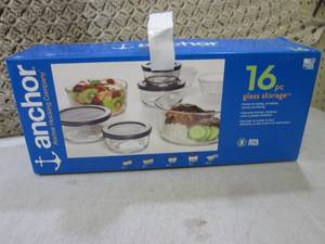 lot 19 image: Anchor Hocking 16pc Glass Storage C...