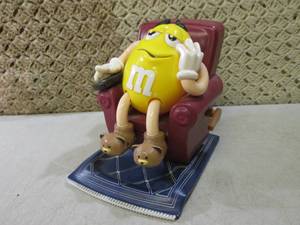 lot 44 image: M&M Dispenser  C-4...