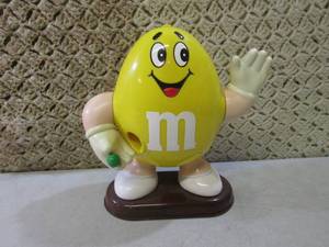 lot 50 image: M&M Dispenser  C-4...