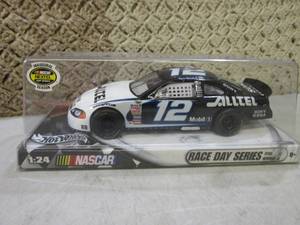 lot 52 image: Diecast Nascar Ryan Newman 124 Sca...