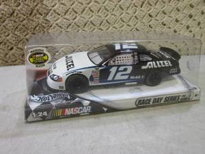 lot 53 image: Diecast Nascar Ryan Newman 124 Sca...
