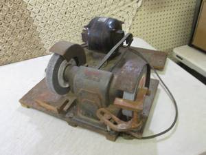 lot 56 image: Vintage Bench Grinder with Motor Wo...