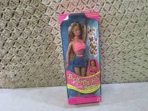 lot 66 image: Butterfly Art Barbie New in Box  C-...