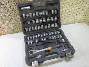 lot 75 image: Bostitch Socket Set in Case  BS...