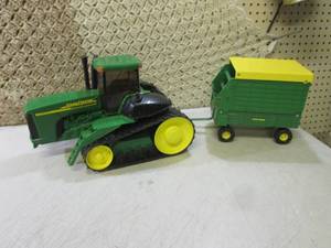 lot 85 image: Large John Deere Tractor with Trail...