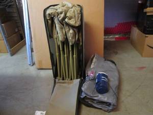 lot 91 image: Collapsible Queen Size Bed Frame an...