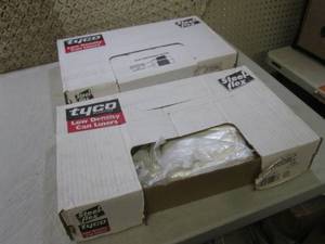 lot 100 image: Can Liners 2 Boxes Box of 1000 and ...