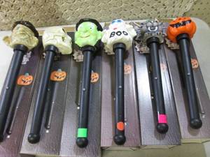 lot 111 image: Case of 24 Halloween Lightup Haunti...