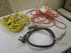 lot 129 image: Works Light, Ext Cords, Power Cord ...