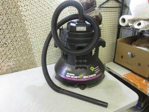 lot 156 image: Eureka Shop Boss 9 Gallon WetDry V...