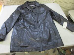 lot 192 image: Wilsons Leather Leather Coat with L...