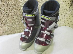 lot 198 image: Nordica Vertech 85 Ski Boots Made i...