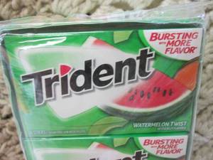 lot 266 image: 12 Packs of Trident Watermelon Twis...