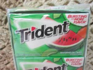 lot 267 image: 12 Packs of Trident Watermelon Twis...