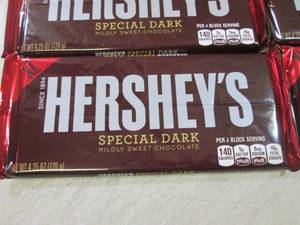 lot 270 image: 6 XL Hersheys Special Dark Mildly S...