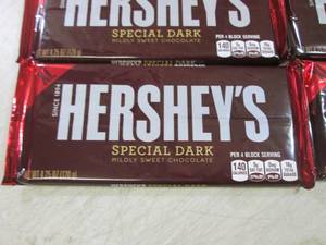 lot 272 image: 6 XL Hersheys Special Dark Mildly S...