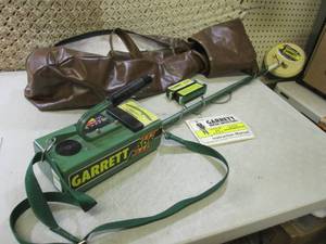 lot 161 image: Garrett Master Hunter ADS 3 Metal D...