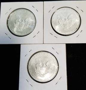 GROUP OF 3 AMERICAN SILVER EAGLES 2010 X3 .999 FINE SILVER 3oz TOTAL