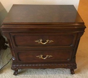Karges Nightstand