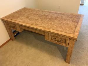 Calmode Desk