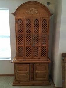 Dinning Room Hutch