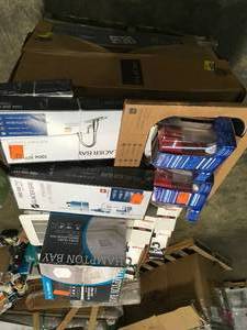 Pallet with assorted housewaregeneral merchandise items customer returns
