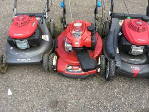 Pallet with assorted Lawnmowers - used in working condition