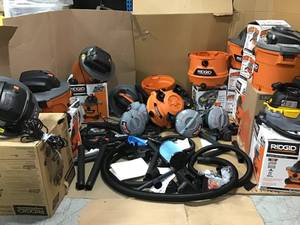 ASSORTED PALLET WITH RIDGID WET DRY VACUUMS SEE PICS